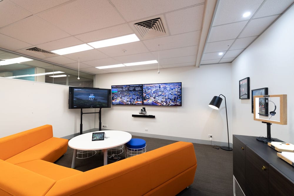 icomm-facilities-racing-lounge icomm-facilities-racing-lounge